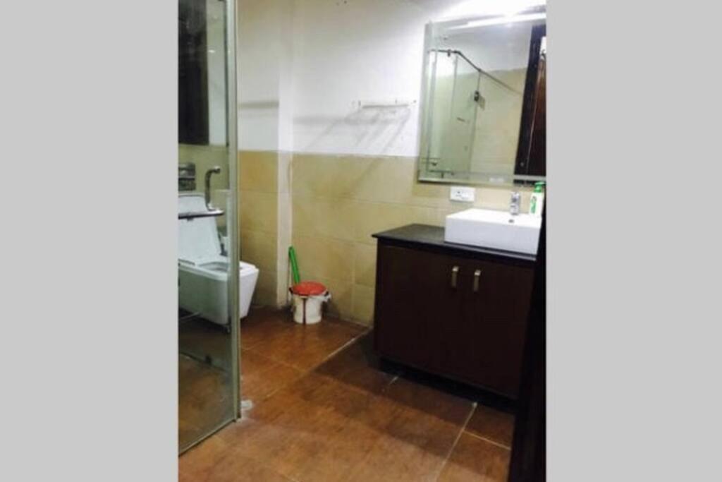 Service Near Apollo Hospital Appartement