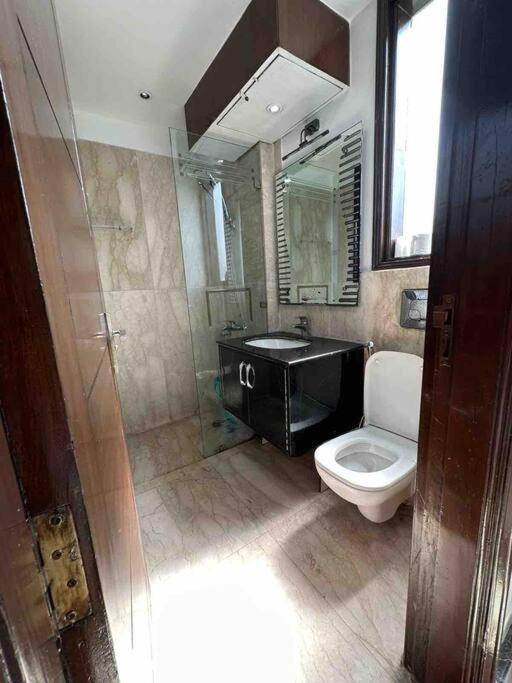 Appartement Service Near Apollo Hospital *